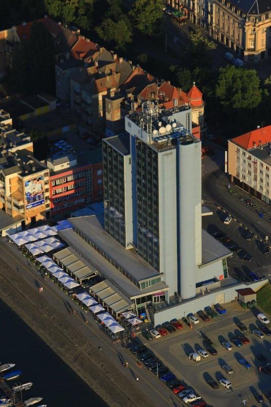 Hotel Ösek Dış mekan fotoğraf