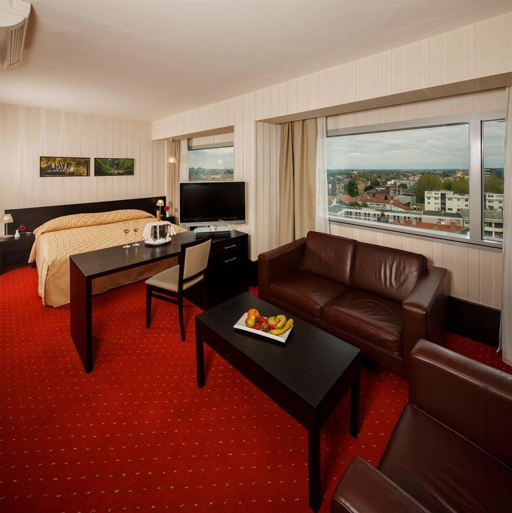 Hotel Ösek Dış mekan fotoğraf