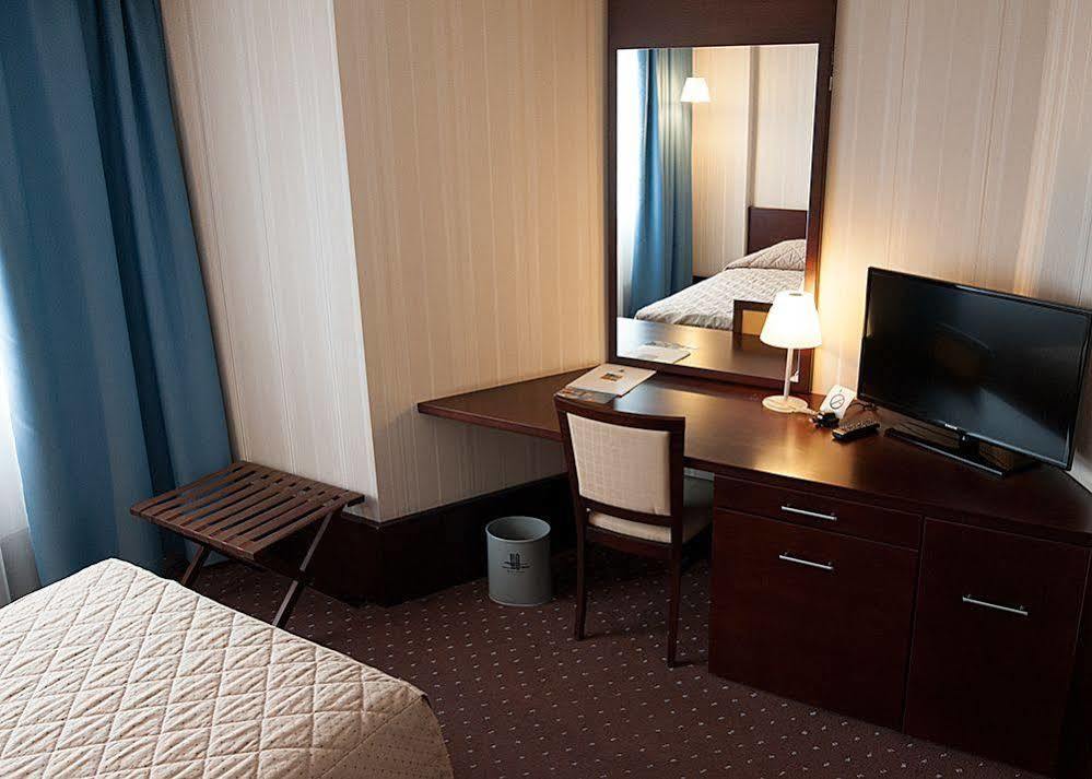 Hotel Ösek Dış mekan fotoğraf